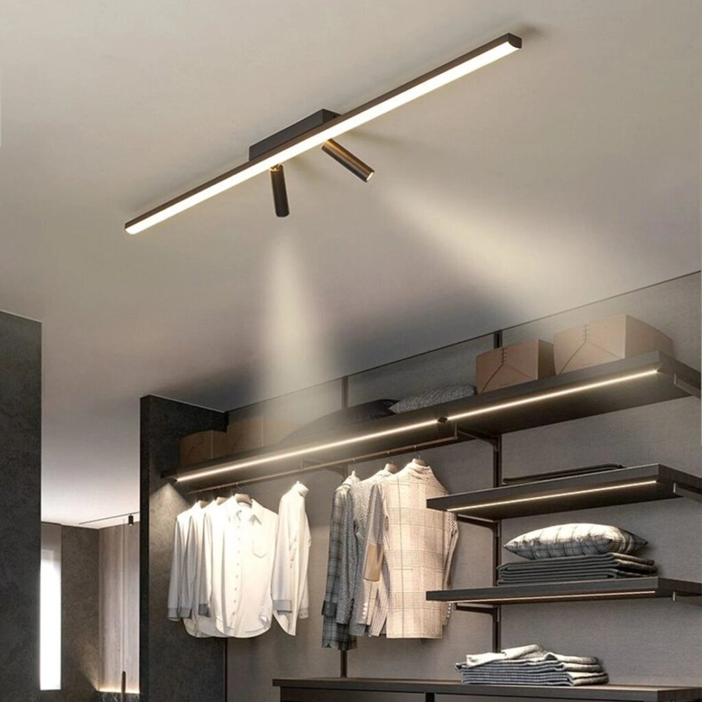 إضاءة غرفة ملابس