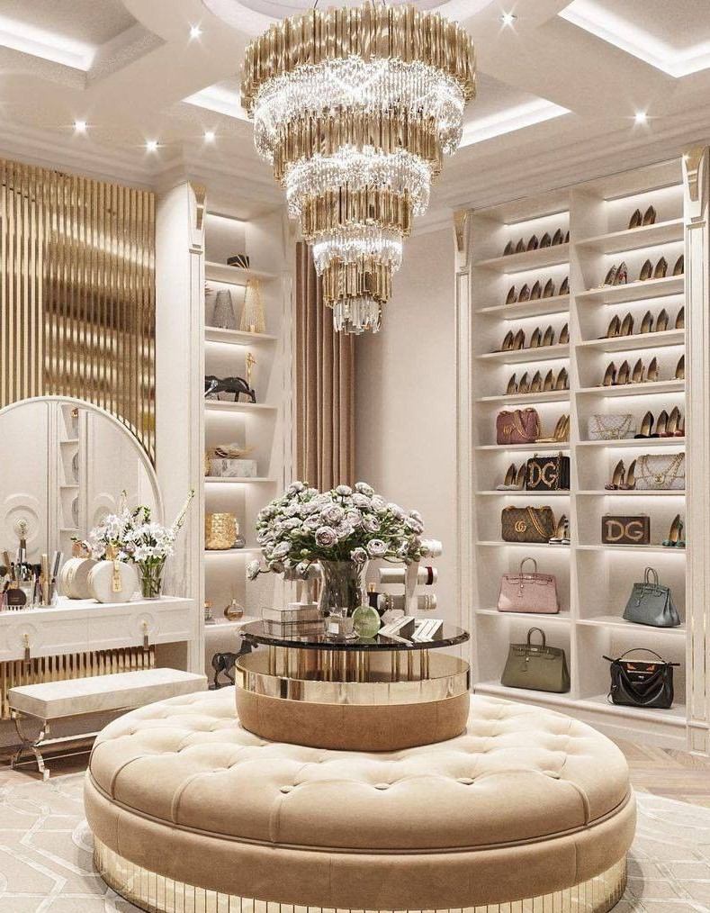 إنارة غرفة ملابس