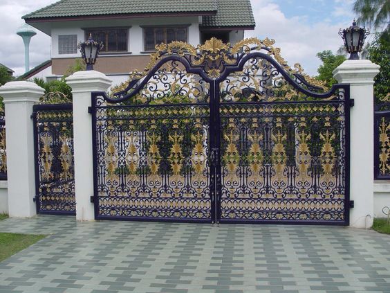 Villa gate design