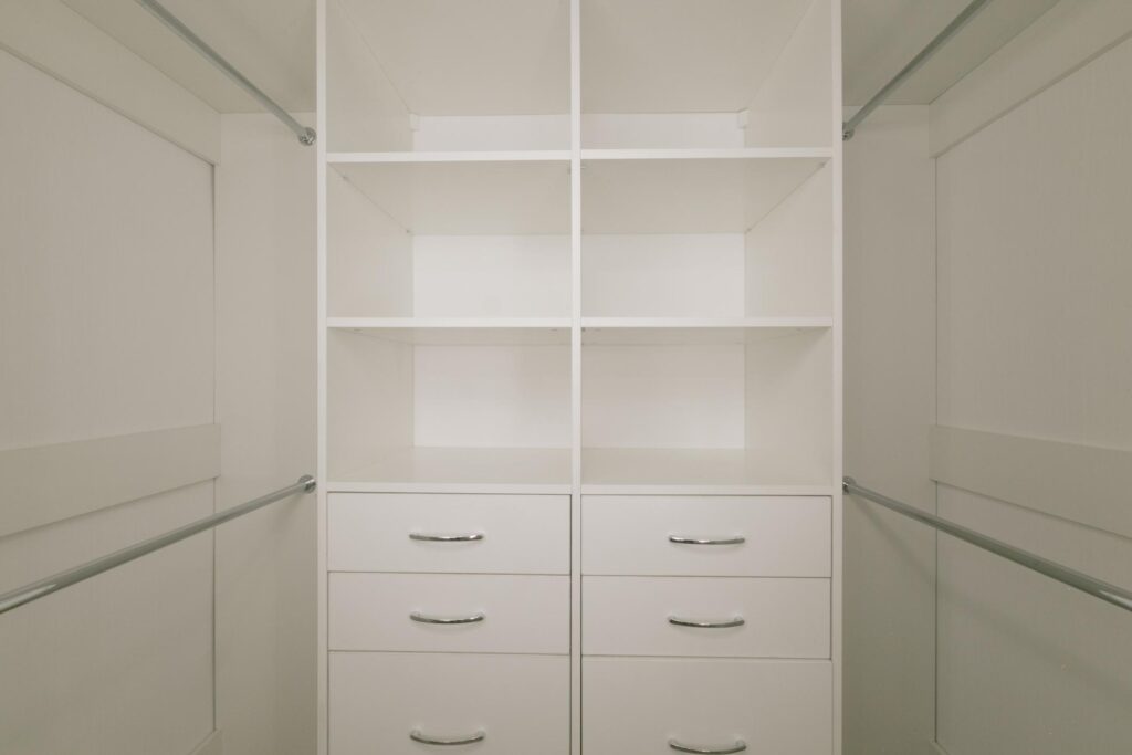 تصميم دريسنج روم (غرفة الملابس) المثالية في الرياض