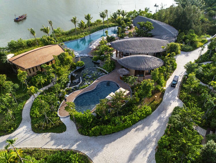 1000187123 hotel landscape design