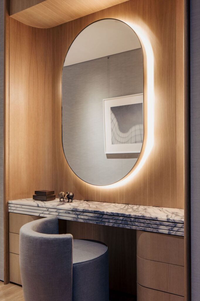 1000177583 hotel room desk design