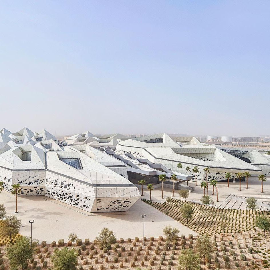 كيف تختار واجهة المبنى المناسبة في الرياض؟ نصائح هندسية وعملية